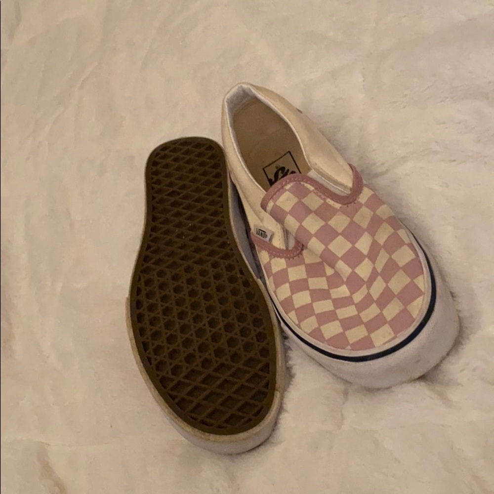 pink checkered vans
